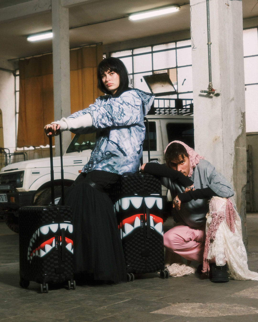 SHARKS IN PARIS HYPER PUFF CARRY-ON LUGGAGE