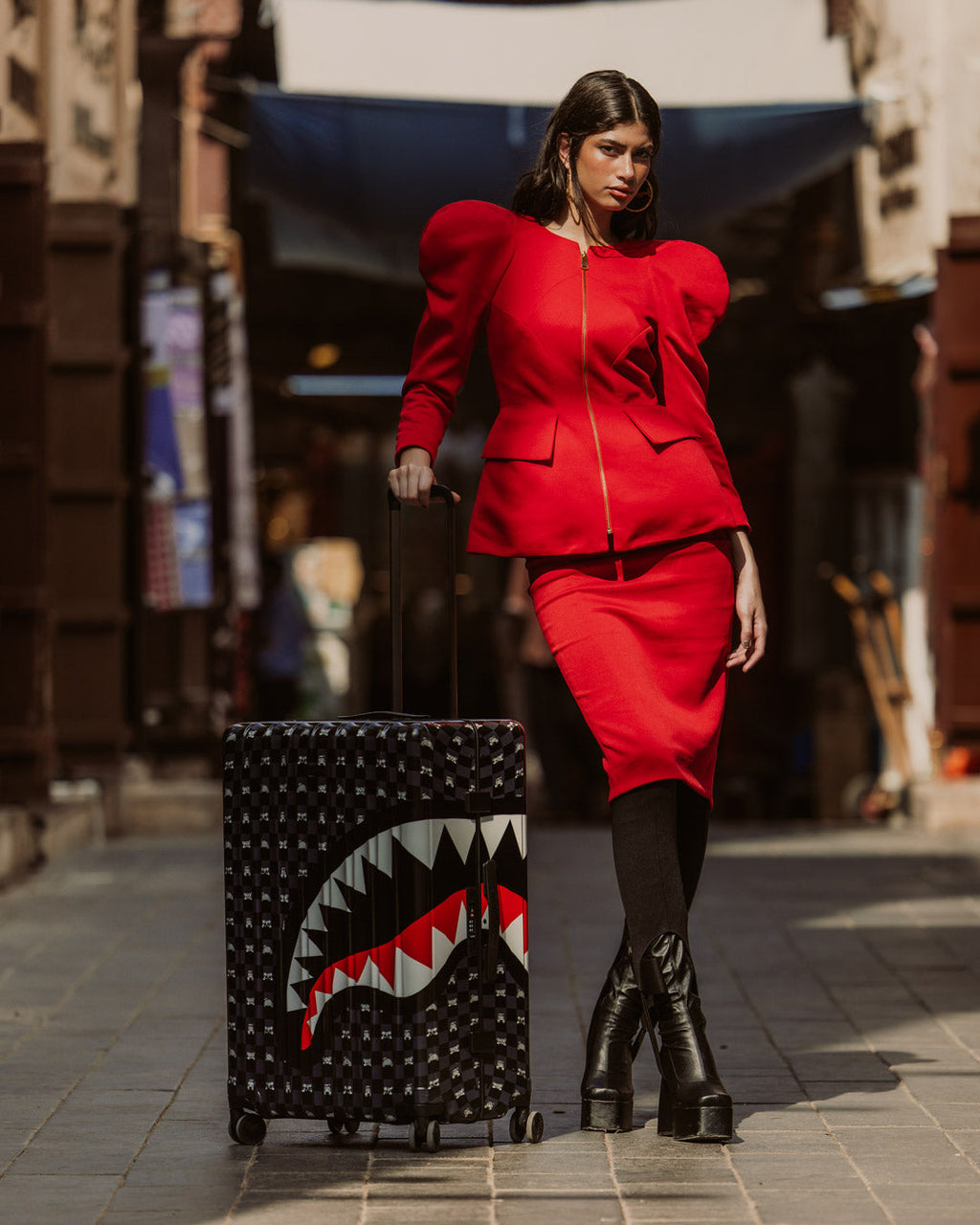 SHARK MOB HIDEOUT FULL-SIZE LUGGAGE