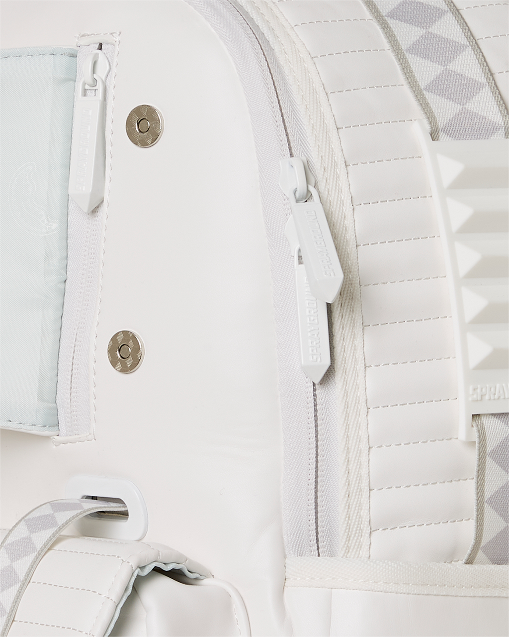 FUTURE TRAVELER CARGO BACKPACK