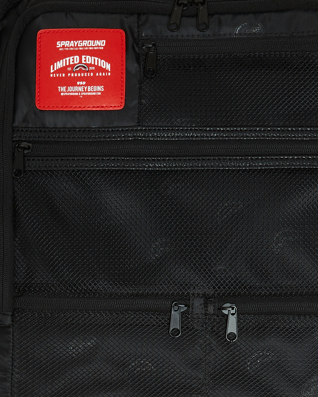 LENTICULAR EFFECTS SOFT SHELL CARRY-ON LUGGAGE