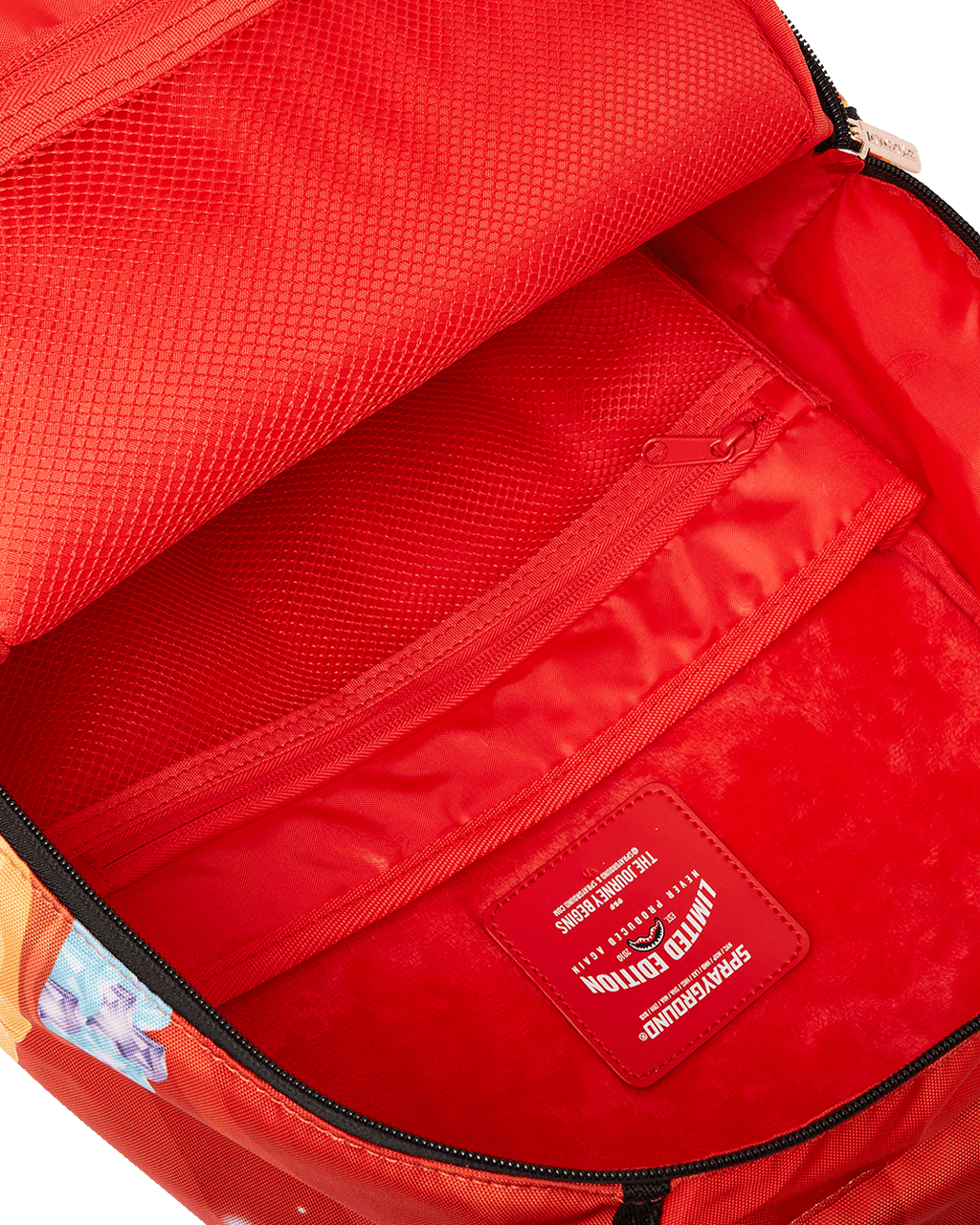 LOONEY TUNES BUGS BILLIONAIRE DLXR BACKPACK