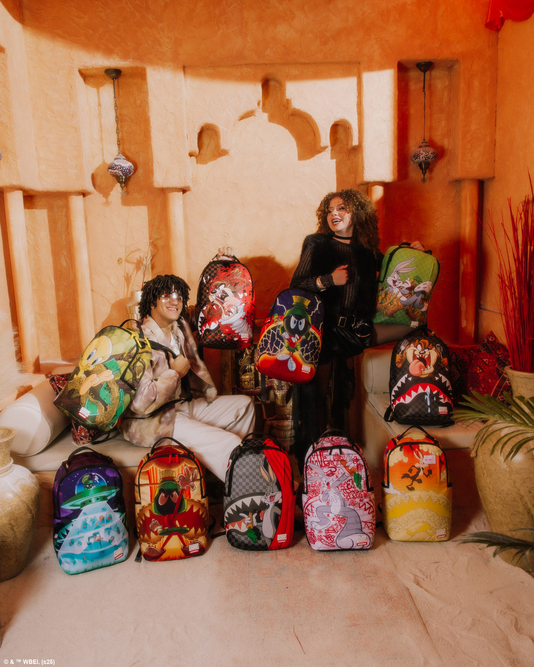 LOONEY TUNES COYOTE SMOKE DROP DLXR BACKPACK