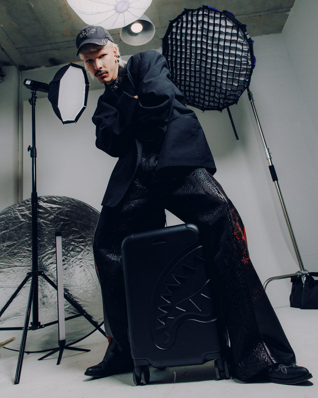 HENNY JETSTREAM SHARKITECTURE CARRY-ON LUGGAGE